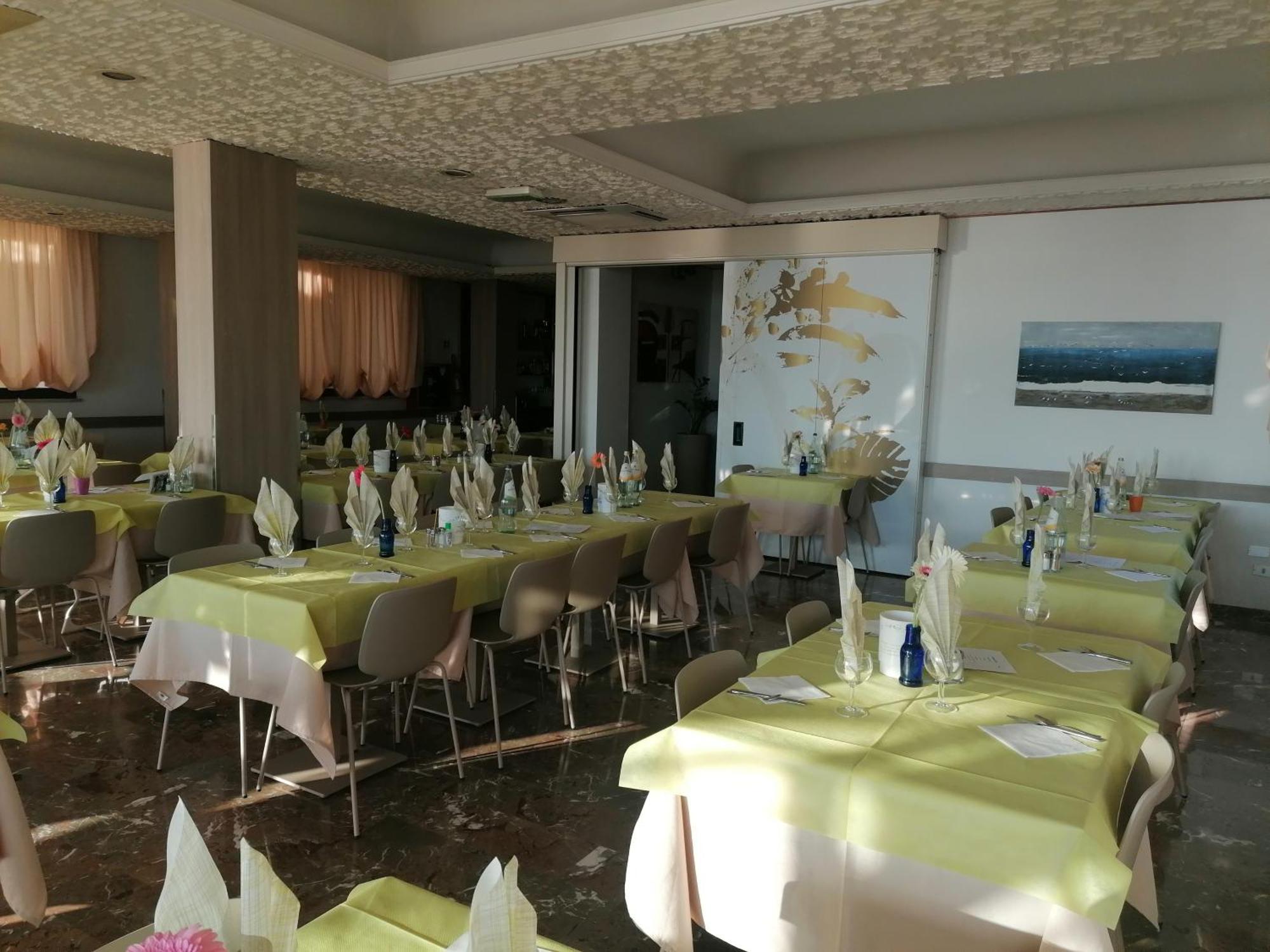 Hotel Silvana Μπελάρια-Ιτζέα Μαρίνα Εξωτερικό φωτογραφία